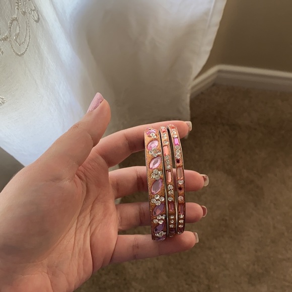 Pink bangle bracelets - Picture 4 of 5